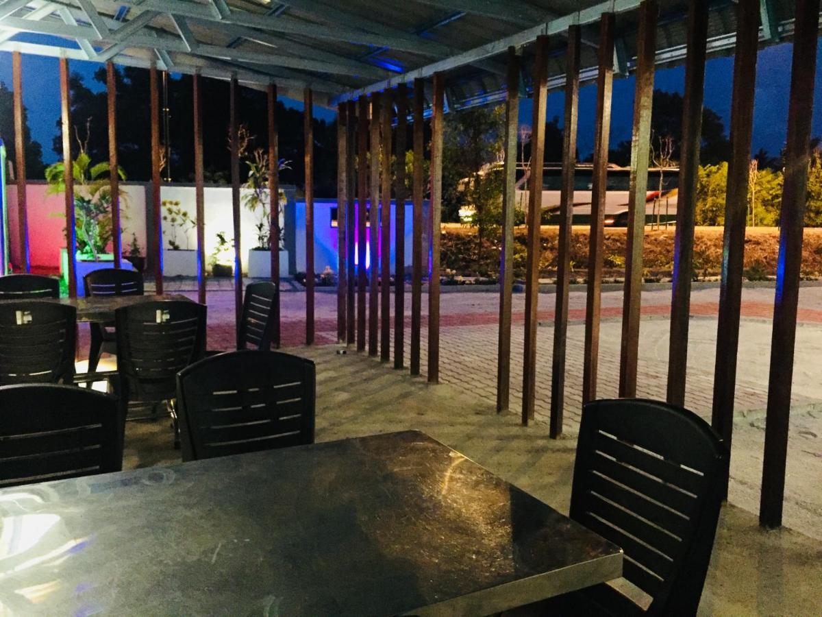 Sri Embun Resort Langkawi Pantai Cenang  Zewnętrze zdjęcie